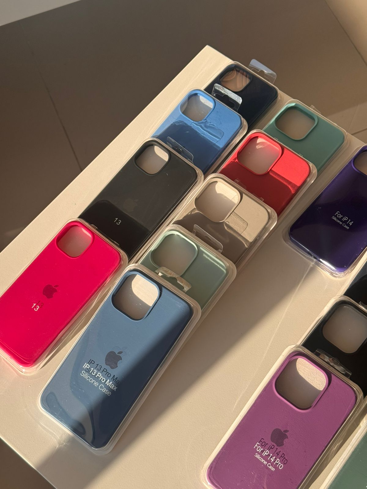 Fundas de Silicona para iPhone 11 al 16 Pro Max